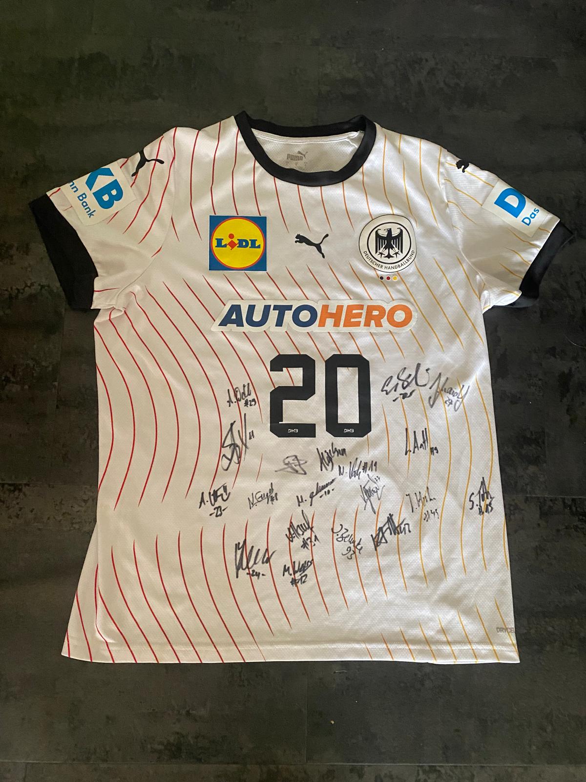 5. Trikot Handball A-Nationalmannschaft Damen mit Spieler-Unterschriften