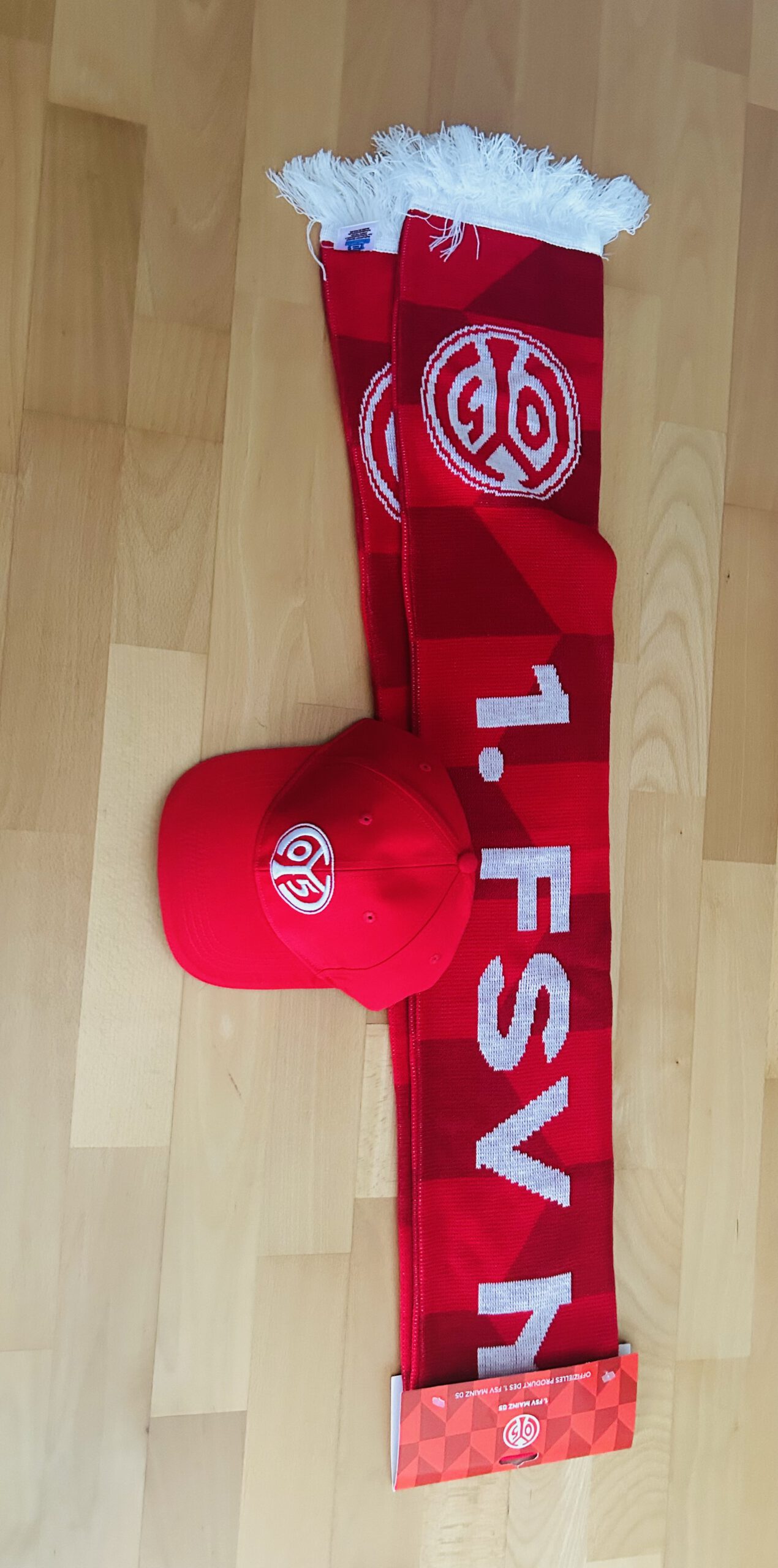 20. Mainz 05: Fanschal & Baseball Cap